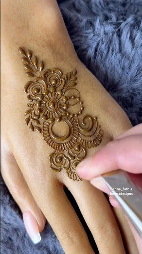 Easy Hennadesign for beginners#beginnerfriendly #simplemehndidesign #easymehndi #mehndidesigns