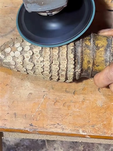 The bamboo root divination reveals a sacred hexagram. #artisan #traditionalculture #handmade #Satisfying