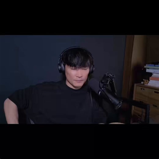 これですよねぇ。ベビメタの場合、ステージが豪華なので都内でもちゃんと黒字になってるんか？ ってちょっと疑問ですけど。海外ツアーも同じパターンを連続してやることで成立してるのかなーと思ったり。フェスツアーだとまた収支構造は違いそうですけど。