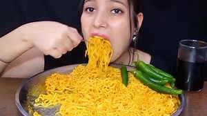 Eating 5 Maggi Packet Noodles ❤️ | Eating Food Challenge #maggi #maggichallenge #eatingchallenge #foodchallenge #bigbites #asmrmukbang #eatingshow #foodshow #indianstreetfood | Foodie.JD