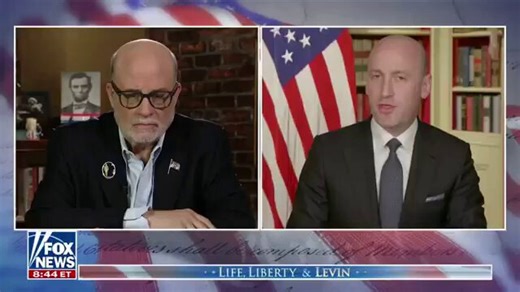 🚨 BREAKING: Stephen Miller just summed it up in a way every working American can understandPicture a hardworking guy in Chicago doing everything right. He works, obeys the law, pays his taxes…and what does he get back?A safe park for his family? Nope.A decent school for his kids? Not even close.A police force that actually protects his wife and children? Forget it.His own decency pushes him to work hard and play by the rules.And in return, he’s forced to fund a government that keeps turning aga