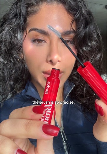 this easy to use affordable eyebrow lamination gel is 🔥 my favorite thing about it is that it doesn’t flake!! insane tbh #eyebrowlamimation #eyebrowgel #eyebrowtutorial #laminatedbrows