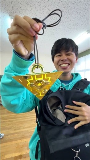 笑ってはいけないリュックの中身🎒