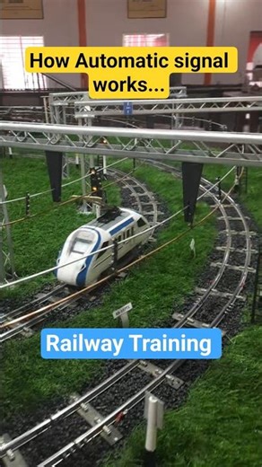 How Automatic Signal Works 🚆 #railvlogger #shortsviral #railwayTraining #toytrain #zrti