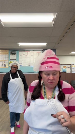 #lunchladiesoftiktok @Melly 🎤 | black lunch lady