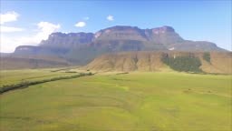 Aerial view of the Auyan tepui table top mountain. La Gran Sabana...