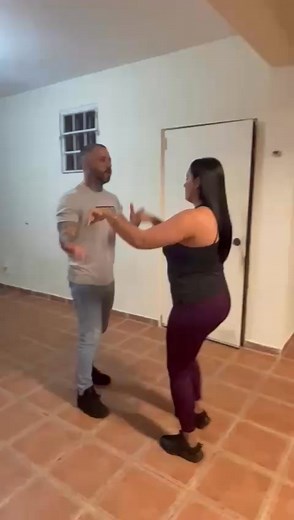 Usted puede cojer clases cn quien desees …Yo t enseño el progreso de alguien q se dedica a esto video por video y usted observe los cambios .Clases de Bachata Guajira privadas o si está el grupito le llegamos 🦉🇵🇷info 787-226-1991 | Jose Mambo