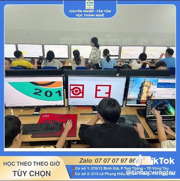 💻 KHÓA HỌC TIN HỌC VĂN PHÒNG DÀNH CHO TRẺ EM TẠI VŨNG TÀU 🏫 Trung Tâm Tin Học Trường Thịnh – Vũng Tàu 🎯 Giúp trẻ làm quen máy tính – rèn tư duy công nghệ – học vui như chơi! Khóa học được thiết kế dành cho học sinh nhỏ tuổi, giúp bé tiếp cận máy tính đúng cách, sử dụng Word – Excel – PowerPoint thông qua những bài học sinh động – dễ hiểu – thực hành 100%. Mỗi buổi học đều có bài thực hành riêng để bé ghi nhớ nhanh – làm được ngay – tự tin hơn từng ngày. 🎯 NỘI DUNG HỌC 100% THỰC HÀNH – HỌC VU