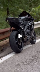 Squid Sixx on Instagram: "name a better looking motorcycle 🥴🦑 #yamaha #r6 #motorcycle #cinematography #twowheels #sportbike #squid"