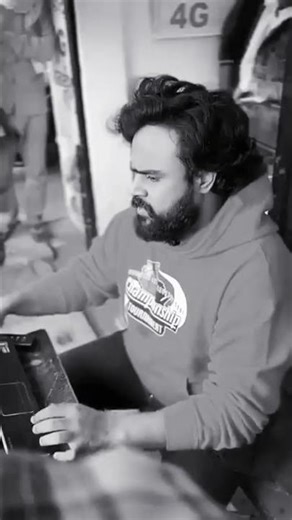 Downloading Wala #sevengers #comedy #shorts #itsmdshortsvideos #shortsfeed #trending #trendingshorts