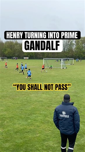 YOU SHALL NOT PASS! | WORLD CLASS SAVE #grassrootsfootball #goalkeeper #goalkeepertraining
