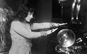 Design Fiction: Prototyping Desirable Futures | CCCB LAB