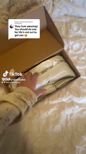 Replying to @CemeteryDyl figured it was tike to repost thiese babies🤩😍 #lolobeecreations #customvans #neckdeep #custom #lifesnotouttogetyou