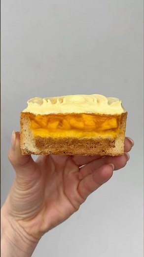 Mango Tarts with 4 Layers of Mango 🥭 #mango #tarte #cakedecorating