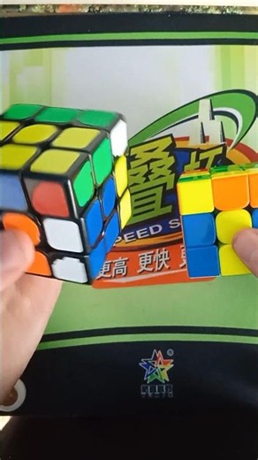 Solving TWO Rubik's cubes one handed at once 🤯🤯🤯