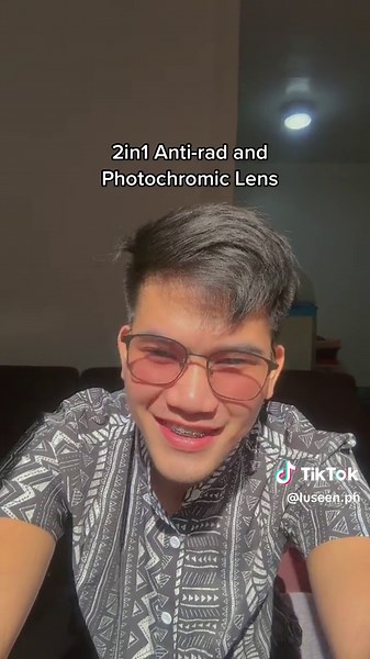 2-in-1 Computer Glasses with Anti-Radiation Photochromic Function