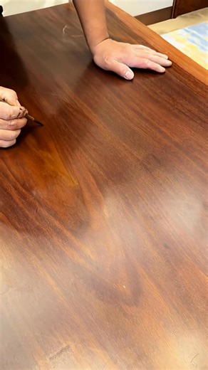 The process of repairing cracked wooden tables | Daily Tips