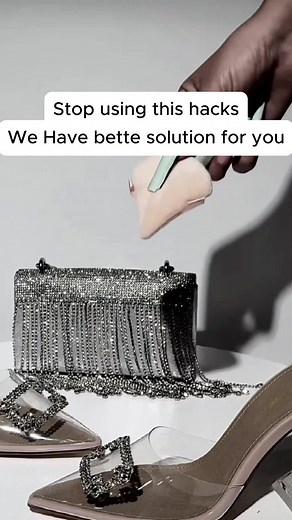 Give your feet the comfort they deserve with our Silicone Gel Inserts Cushion Pads! 🦶✨ Designed to provide superior cushioning and support, these inserts are perfect for reducing foot pain and enhancing overall comfort. Whether you're on your feet all day or just need extra support, these gel inserts are your go-to solution. 🔗 Product Link : Forefoot Insoles Cooling Gel Foot Pad(Blue): https://amzn.to/3Sul6rc Forefoot Insoles Cooling Gel Foot Pad(Clear): https://amzn.to/3SvlI01 Key Features: �