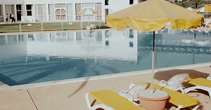 Comment faire un pied de parasol soi-même pour moins de 20 € ?