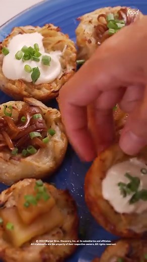 Muffin Tin Latkes 👏 Skip the skillet with this hands-off method to “oven fry” a batch of 12 all at once for Hanukkah! Get the recipe: https://foodtv.com/49WIbtW | Food Network