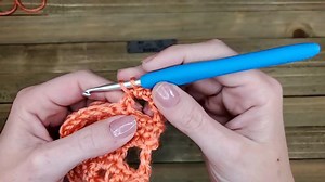 Peek-a-boo stitch pattern [ Beginner friendly crochet tutorial ] | My Knotty Hobby