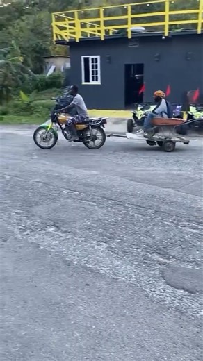 Rasta Almost Ended Up In Zion Seeing Selassie's Face 🤣🤣🤣🤣🤣🤣 Bald-Head Almost Took Him Out #RastaMan