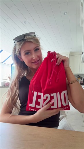 Diesel handbag unboxing | Little unboxing video