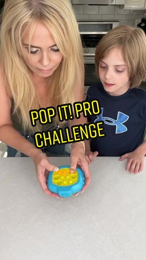 Do you wanna play Pop It! Pro too? #popitpro #ad #buffalogames #popitgame #popitchallenge #popandpass #momvssonchallenge