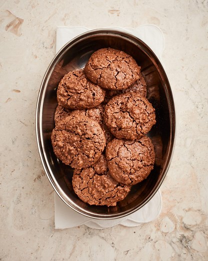 Brutti ma Buoni (Chocolate Hazelnut Cookies)