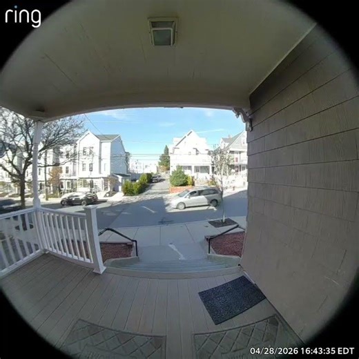 Everett bank robbery suspects caught on Ring camera video