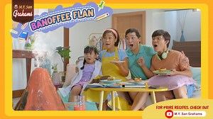 Pasayahin ang weekend with M.Y. San Grahams Banoffee Flan Float! Tigil muna ang work at homework, spend some quality time with your family with this sure hit treat that's as Easy as One, Two, Treats! Go classic or top with choco shavings for more chocolatey goodness! #MYSanGrahamsQualiTreats #EasyAsOneTwoTreats | M.Y. San Grahams