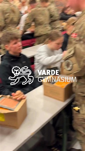 Varde Gymnasium - tættest på virkeligheden! Vælg Varde Gymnasium - STX og HF. Besøg vores hjemmeside - www.vardegymnasium.dk - eller ring til os på 75221611 for at høre mere om ungdomsuddannelserne på Varde Gymnasium. | Varde Gymnasium