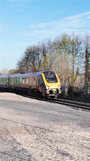 Grand Central Class 221 Bradford Interchange to London Kings Cross passing Mirfield #grandcentral