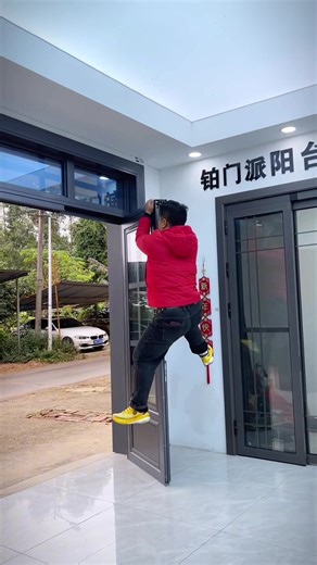 Aluminum glass door without floor track,smooth and provides more usable space The latest design of aluminum glass door, without track and smooth ,provides more space for use#ptdoor #aluminumdoor #glassdoor #glass #ptdoorfactory