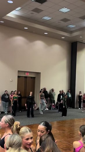 Primera clase de MVA con Kayla en Velocity Dance