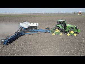 Planting Corn 2022 in Illinois with a Deere 8RX Tractor and Kinze Blue Drive Planter