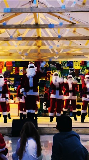 Santa Reggie bringing the heat! #santarocks #dancingsanta #foryou #rockstar #holidayfun #fyp #dancingsantas