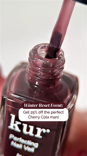 When you want a touch of color without a full manicure, this veil is the perfect reset. Londontown's Perfecting Nail Veil in Cherry Cola delivers a universally flattering sheer red tint that enhances the natural look of nails while conditioning kur care works beneath the surface. Ultra-sheer pigment perfects the look instantly as nourishing actives help strengthen and moisturize, so nails look healthier even after removal. Refresh your Winter nails with Londontown's one-step manis and enjoy 25% 