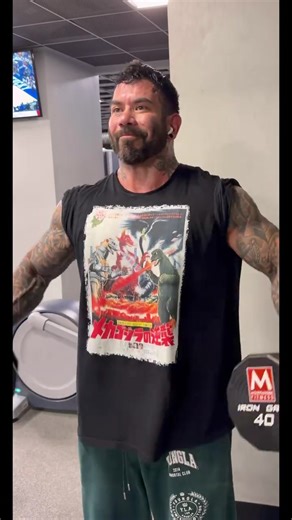 MohawkMuscles (@mowhawkmuscles)’s videos with original sound - MohawkMuscles