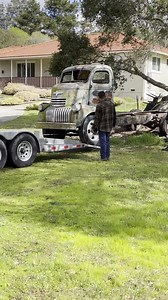 1946 Chevrolet coe #coe #coes #coetrucks #dually #diesel #coetruck #patina #turbo #patinaking #fordcoe #cab #cabovers #truck #ls1coe #turbo #wheels #semitruck #carhauler #brazil #vintage #pickup #v8engine #v8 #coegarage #chevycoe #oneofthekind #coyoteswap #coebuild #truckbuild | Coetrucks & Trucks