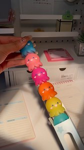 Pripremite se za ozbiljnu i istaknutu zabavu! Olovka hobotnica je spremna! 🐙🖍️​ #temu #temunalazi #slatke #boje #hobotnica #stručnjakzaboje #olovka | Temu Croatia