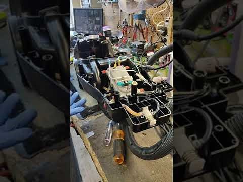 Bissell carpet cleaner shampooer repair Vacuums R Us Arvada Colorado