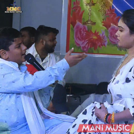 1.4M views · 47K reactions | गुरु गुर रह गया चेला हुआ शक्कर...ये कहावत इस बच्चे के इस #विडियो देखिए और बताईए सही है कि.... #goluraja #raguraja #ना_जिएम_तेहरा_बिना #viralvideoシ #stageshow | Mani Music Center | Facebook