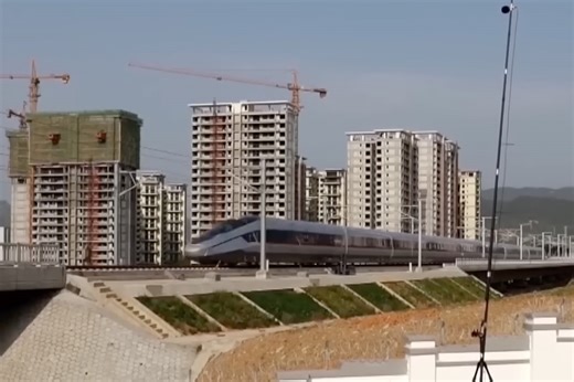 China's CR450 Bullet Train Rewrites the Rules of High-Speed Rail Travel by Hitting 281MPH During Testing