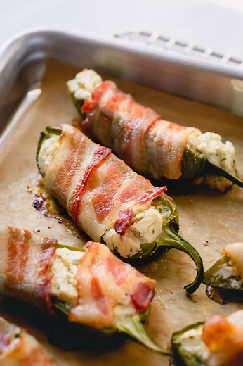 3-Ingredient Bacon Jalapeno Poppers Recipe ~ Sweet & Savory