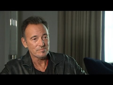 Bruce Springsteen: Donald Trump is a "Flagrant, Toxic Narcissist"
