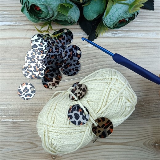 How to knit coasters with sequin beads? #knitting #crochet | Knitting