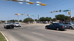 1.8K views · 40 reactions |  The new traffic signals at Ridgemont, Rolling Green, and the west entrance of the Mall of Abilene will be fully functional & cycling through green-yellow-red lights on Wednesday, September 30th! More info: https://bit.ly/2Mgv8u9 | City of Abilene, Texas | Facebook