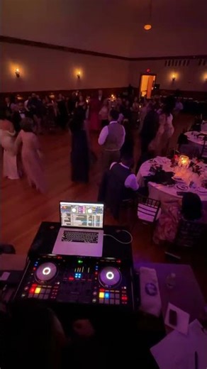 How To Choose A Wedding Venue (Without Getting Overwhelmed)