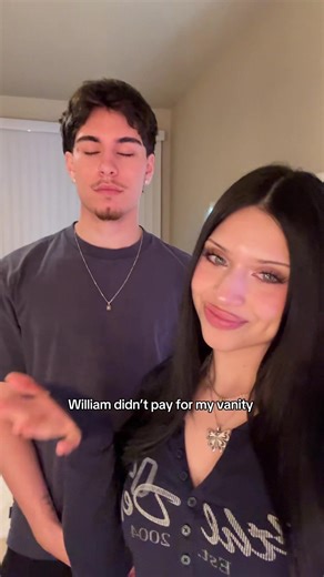 Does your bf help you? 😝 | Vanity Mirror